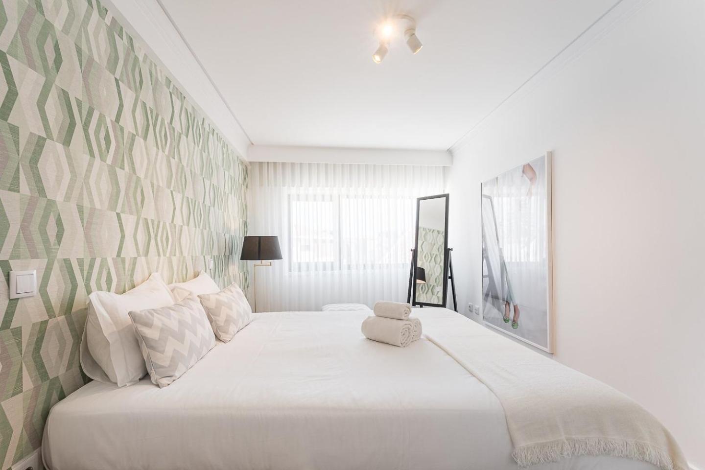 Guestready - Geometric Dawn In Vila Do Conde Luaran gambar