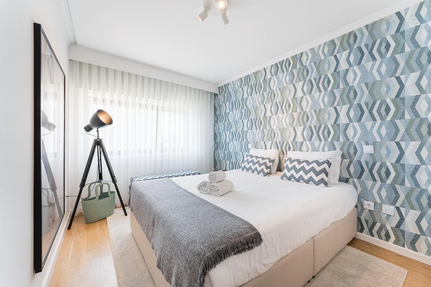 Guestready - Geometric Dawn In Vila Do Conde Luaran gambar