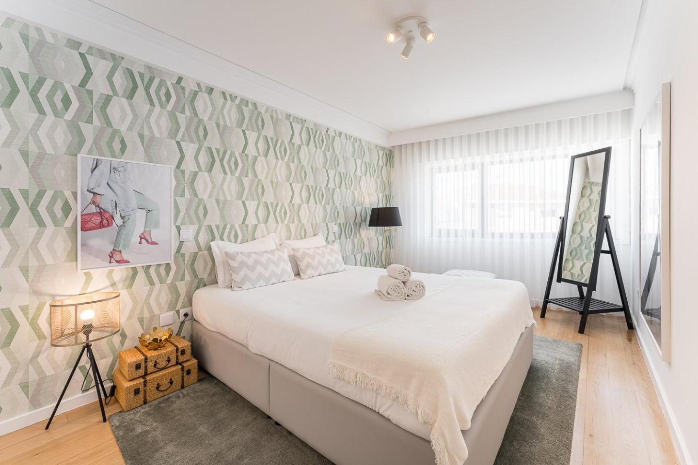 Guestready - Geometric Dawn In Vila Do Conde Luaran gambar